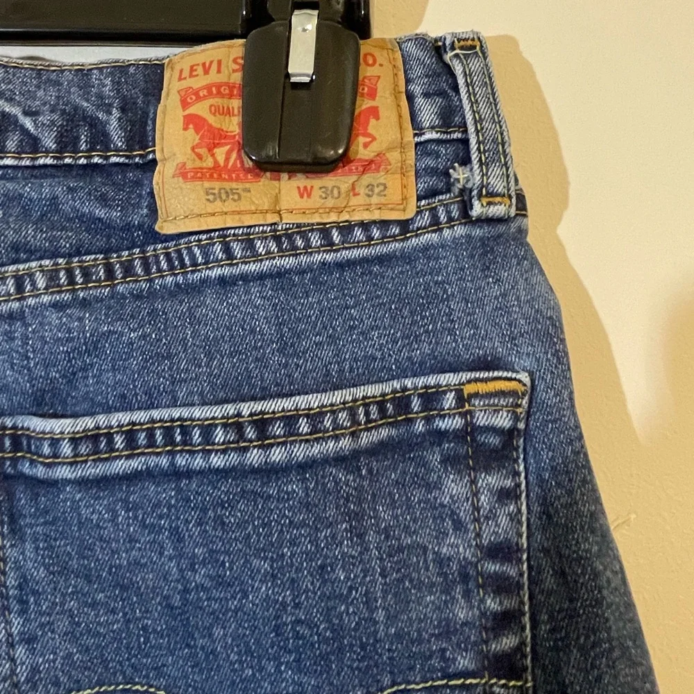 Levi's Men’s 505 Regular Fit‎ Blue Jeans Size W30 L32